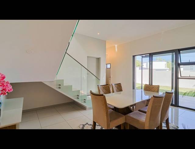 3 BEDROOM HOUSE FOR SALE IN LONEHILL